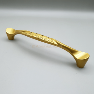 Tay nắm tủ Eurogold BH6632
