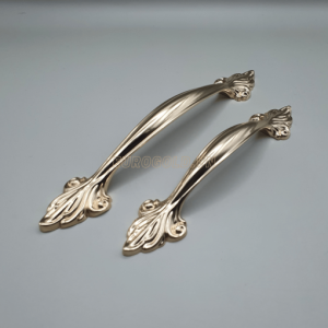 Tay nắm tủ Eurogold BH6559