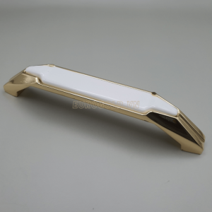 Tay nắm tủ Eurogold BH1063