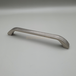 Tay nắm tủ Eurogold BH8805