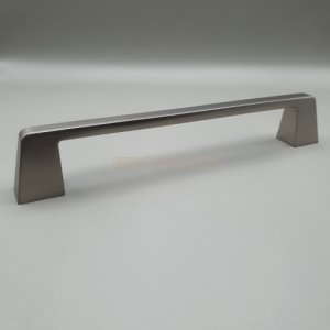 Tay nắm tủ Eurogold BH1805 - 1 99 510x510 1