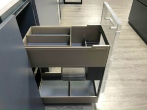 GIÁ GIA VỊ CHAI LỌ HỘP NHÔM CAO CẤP EUROGOLD EUM2035 - gia gi vi eurogold nho m anode