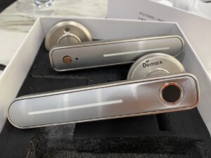 Khóa cửa điện tử Demax SL108 SV App Bluetooth Của Đức - 0216e5502448fc16a559