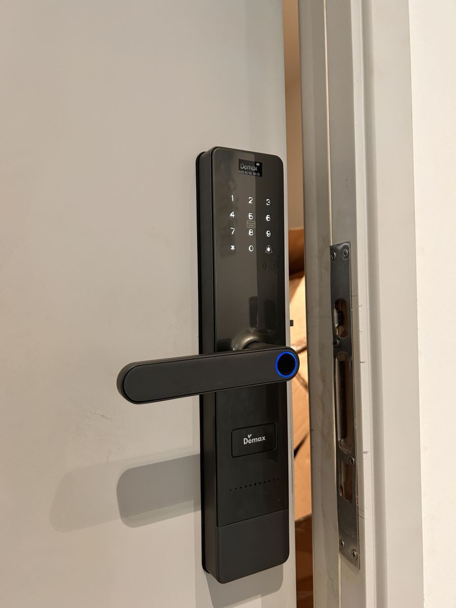 KHÓA VÂN TAY APP WIFI DEMAX SL628 SG - 0d5ec96828d3f18da8c2