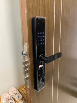 KHOÁ CỬA VÂN TAY WIFI KASSLER KL 669 BLACK - IMG 20240828 155534