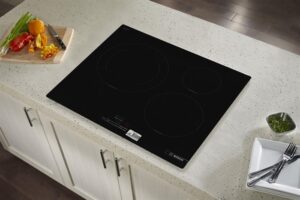 BẾP TỪ 3 VÙNG NẤU BOSCH PUJ611BB1E SERI 4 - bep tu 3 vung nau lap am bosch puj611bb5e 1 1 700x467 1