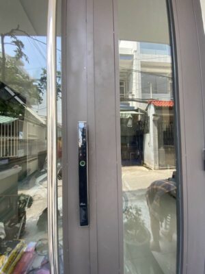 Khoá cửa nhôm vân tay Demax SL802 AG chống nước App Wifi Của Đức - e7ada83549299177c838