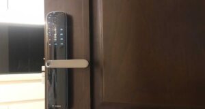 KHÓA CỬA VÂN TAY BOSCH ID60 EU AMBER GOLD - hinh anh thuc te cua khoa bosch 2 1