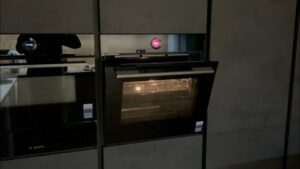 LÒ NƯỚNG ÂM TỦ BOSCH HBG7341B1 SERIES 8 - maxresdefault 3