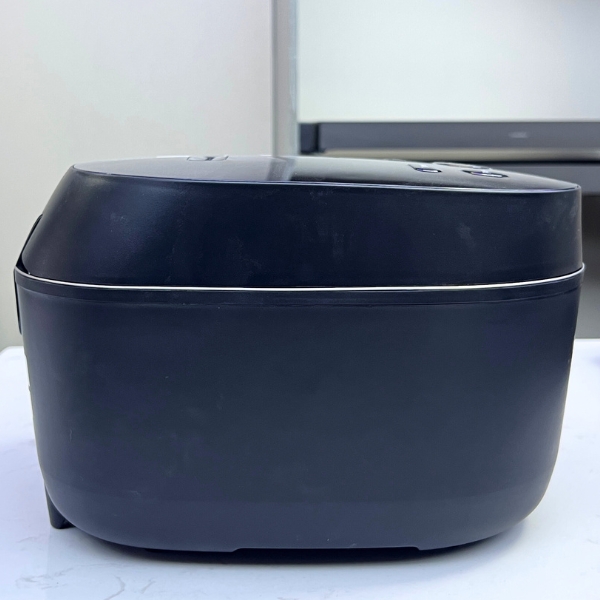  NỒI CƠM ĐIỆN CAO TẦN MALLOCA MRC-IH01E