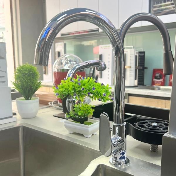 Vòi rửa chén K1603CL - voi rua chen malloca k1603cl