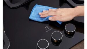 BẾP GA POTENZA ELECTROLUX 78CM VỚI 3 MÂM CHIA LỬA EGT7838CK - 1645237392 6294 e5160f75b23ad12d88e403a24d37e55f