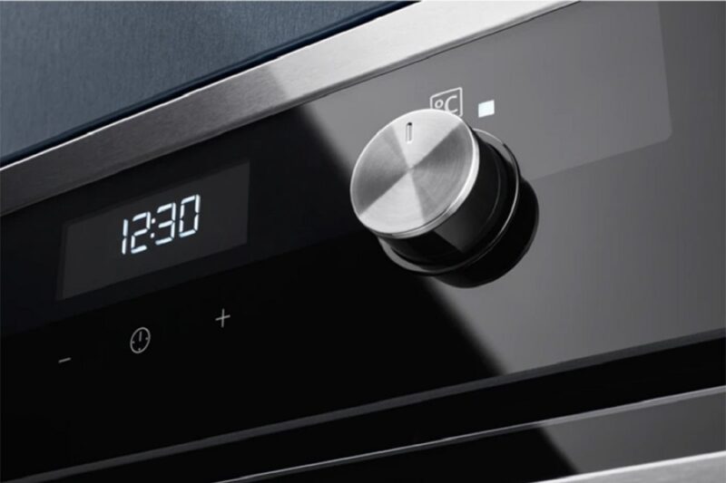 LÒ NƯỚNG ÂM TỦ ELECTROLUX KODEC75X 60CM ULTIMATETASTE 500 71L