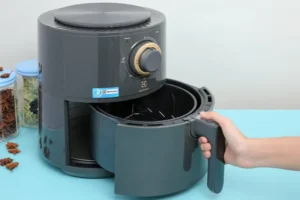 NỒI CHIÊN KHÔNG DẦU ELECTROLUX 3L EXPLORE 6 E6AF1-220K - 3 no i chien khong da u electrolux 3l e6af1 220k