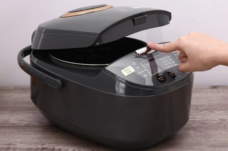 NỒI CƠM ĐIỆN ELECTROLUX EXPLORE 7 E7RC1-550K -