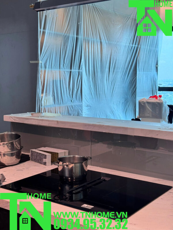 HÌNH ẢNH THỰC TẾ CỦA BẾP TỪ KẾT HỢP HÚT MÙI BOSCH HMH.PVQ731F15E SERIE 8