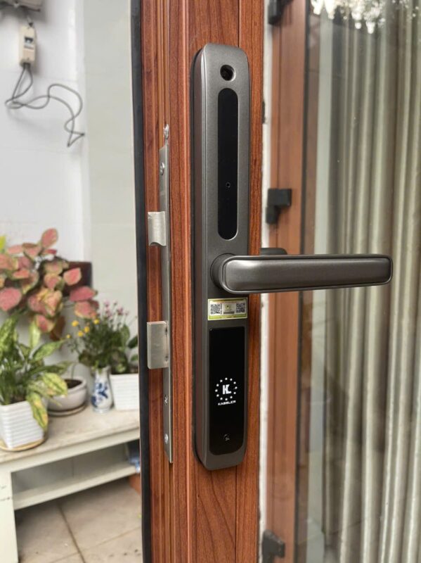 KHÓA VÂN TAY CỬA NHÔM KASSLER KL 599 RG APP - IMG 20240827 080804