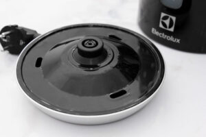 BÌNH ĐUN NƯỚC SIÊU TỐC ELECTROLUX EASYSENSE EEK3505 - binh dun sieu toc electrolux eek3505 3 org 7
