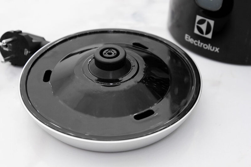 BÌNH ĐUN NƯỚC SIÊU TỐC ELECTROLUX EASYSENSE EEK3505 - binh dun sieu toc electrolux eek3505 3 org 7