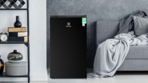 TỦ LẠNH ELECTROLUX MINI BAR 94 LÍT EUM0930BD-VN ULTIMATETASTE 300 MÀU ĐEN - electrolux 94 lit eum0930bd vn 220922 034806