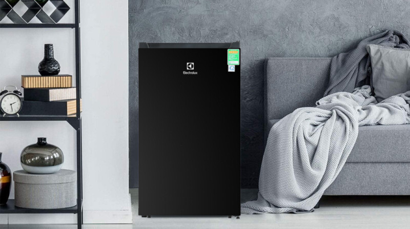 TỦ LẠNH ELECTROLUX MINI BAR 94 LÍT EUM0930BD-VN ULTIMATETASTE 300 MÀU ĐEN