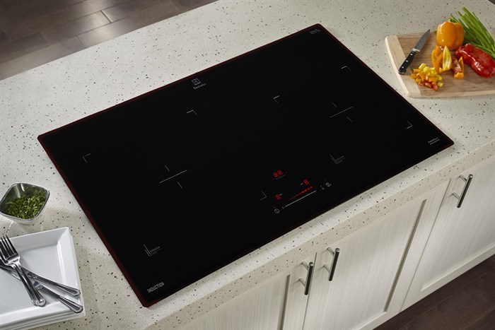 BẾP TỪ ÂM ELECTROLUX KÍCH THƯỚC 73CM EHI7325BA - electrolux ehi7325ba 1 1 700x467 1