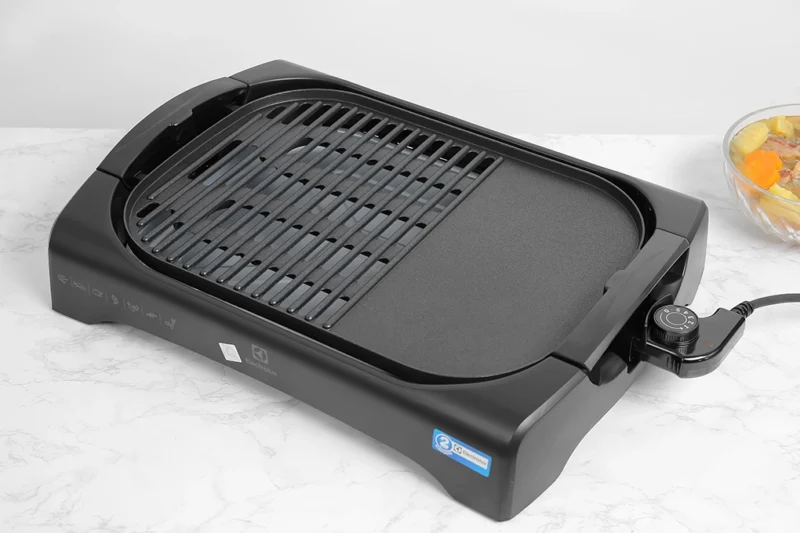 VỈ NƯỚNG ĐIỆN ĐỂ BÀN ELECTROLUX  ETTG1-40BK
