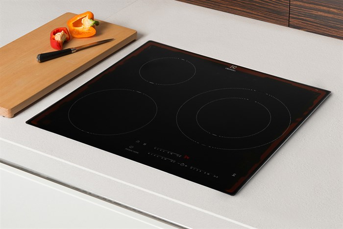 BẾP TỪ ÂM ELECTROLUX 3 VÙNG NẤU 60CM LIT60342 - electrolux lit60342 1 1 700x467 1