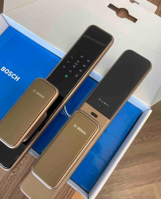KHÓA CỬA VÂN TAY FACE ID BOSCH EL600 BK - hinh anh thuc te cua khoa bosch 2