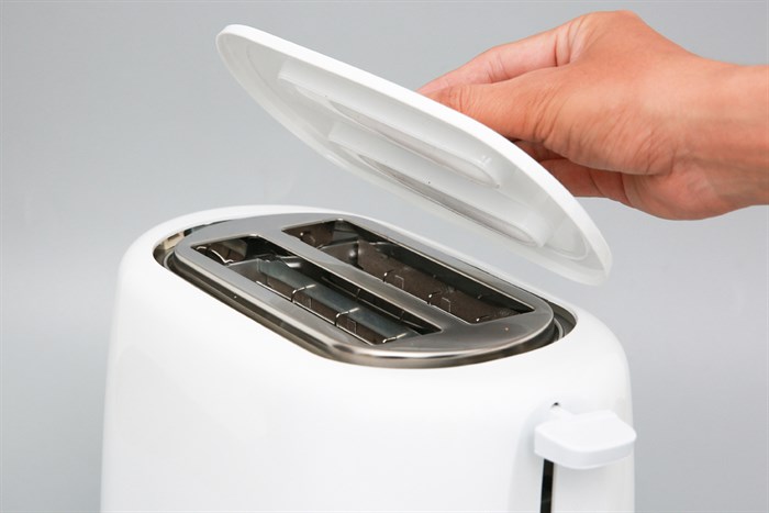 MÁY NƯỚNG BÁNH MÌ ELECTROLUX ETS1303W - may nuong banh mi electrolux ets1303w 2 700x467 1