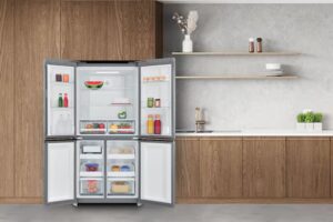 TỦ LẠNH ELECTROLUX 4 CỬA EQE4900A-A ULTIMATETASTE 700 496L - remote.jpg