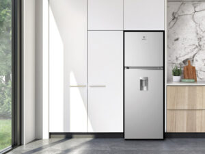 TỦ LẠNH ELECTROLUX NGĂN ĐÁ TRÊN 312 LÍT ETB3440K-A INVERTER ULTIMATETASTE 300 CÓ NGĂN ĐÔNG MỀM - BẠC - tu lanh electrolux inverter 312 lit etb3440k a9