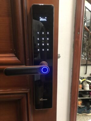 KHÓA CỬA VÂN TAY APP WIFI DEMAX SL-C622 AC - z5576402624899 b33ef00da74303c7273468501b7d1ee9