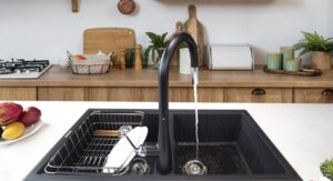 VÒI RỬA BÁT DÂY RÚT KONOX CURVA BLACK - G