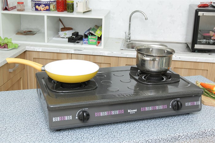 BẾP GA ĐỂ BÀN RINNAI RV-2715(G) - bep gas rinnai rv 2715g 700x467 2