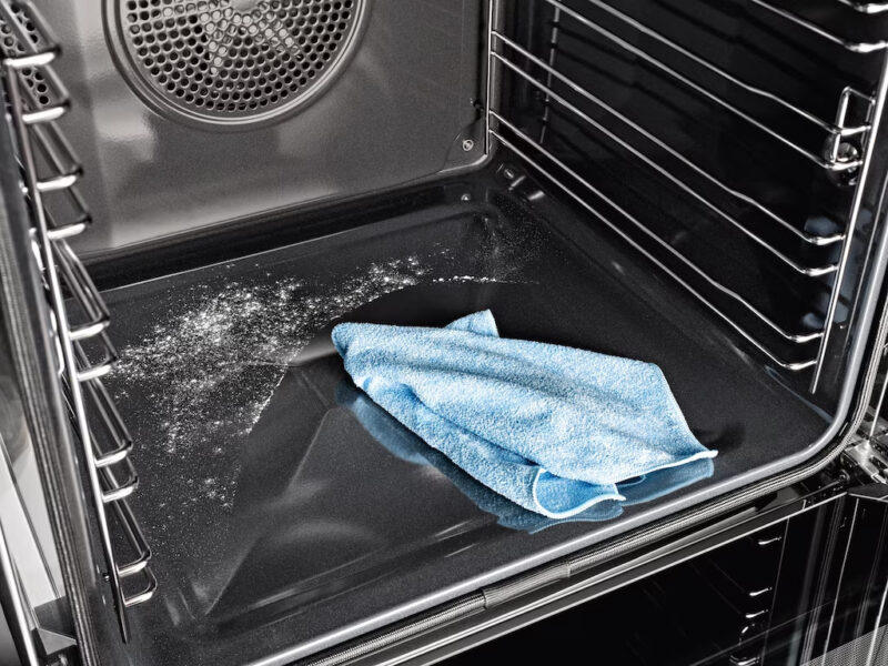 LÒ NƯỚNG ECO CLEAN MIELE ECO CLEAN OVEN H 2465 B - lam sach nhiet phan lo nuong miele