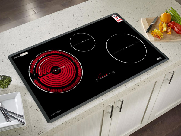 LCE-306 BẾP TỪ 3 VÙNG NẤU LORCA LCE-306 - hinh anh lap thuc te bep dien tu lorca lce 306